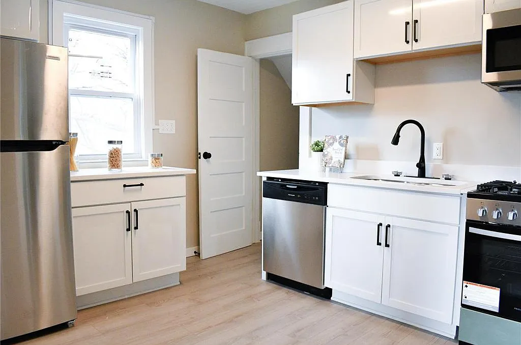 4 bed, 1564 sqft, $2,600 — Photo 1