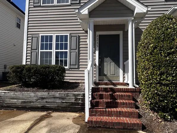 2235 Turtle Point Dr, Raleigh, NC 27604
