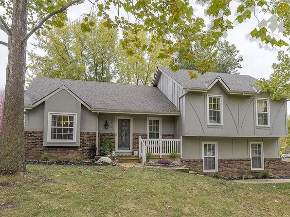 12925 S Arapaho Dr, Olathe, KS 66062