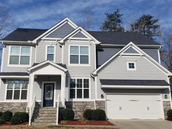 1520 Village Grove Ct, Hillsborough, NC 27278