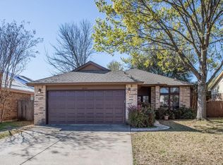 2525 Forest Creek Dr, Fort Worth, TX 76123