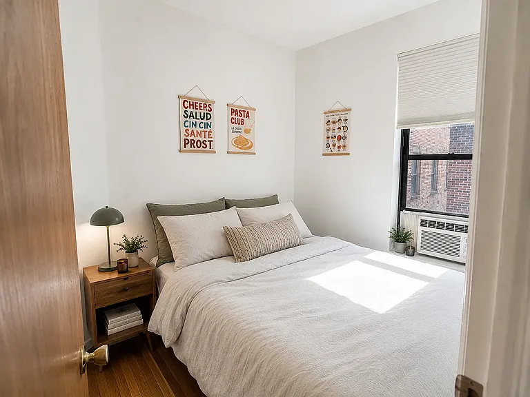37 A Bedford St #A — Photo 3