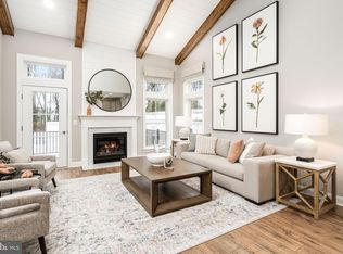 40 Kay Chiarello Way, Hamilton, NJ 08690