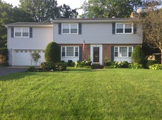 408 Morgan Dr, Lewiston, NY 14092