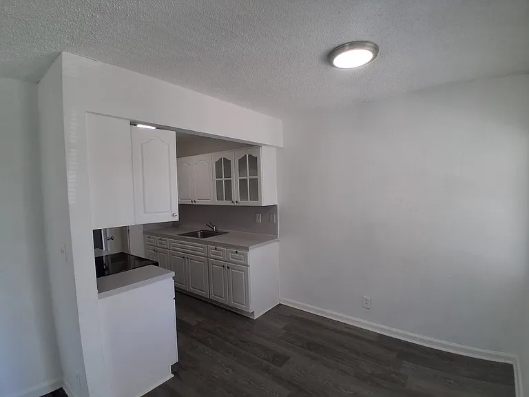 401 SW 13th Pl #721 — Photo 5