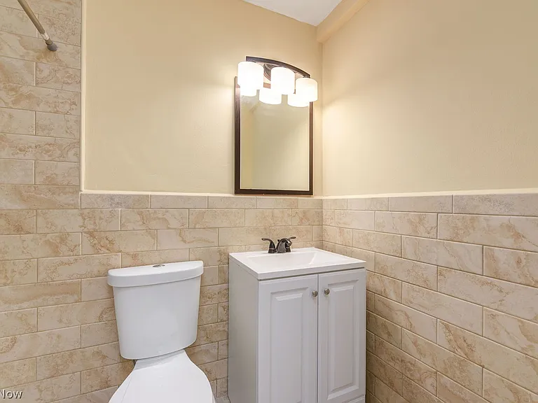 11720 Edgewater Dr #310 — Photo 14