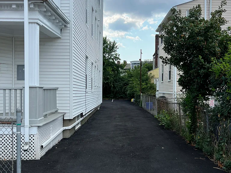 132 Buttonwood St #2 — Photo 15