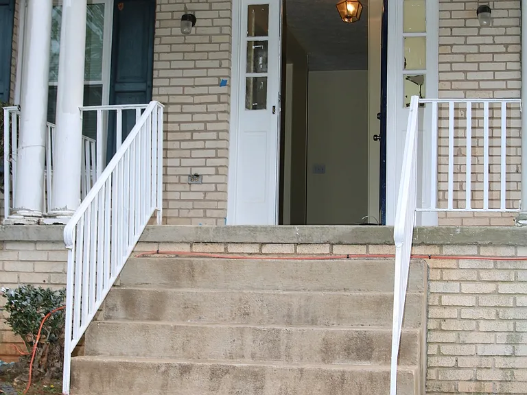 4001 Stoneview Cir — Photo 2