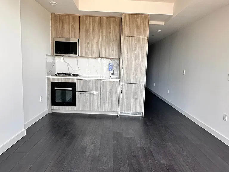 75 Billes Hts #1110 — Photo 12
