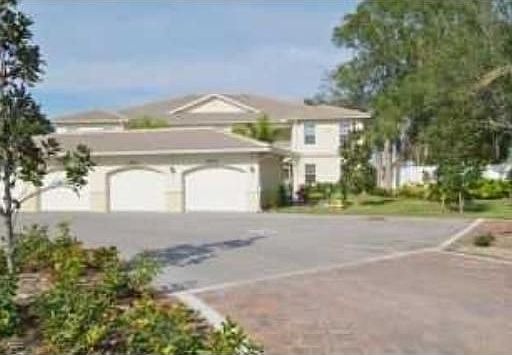 1st image of 1000 Gardens Edge Dr #1012