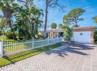 439 Forest Estate Dr, West Palm Beach, FL 33415