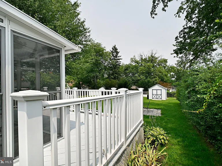 51 Macon Dr — Photo 24