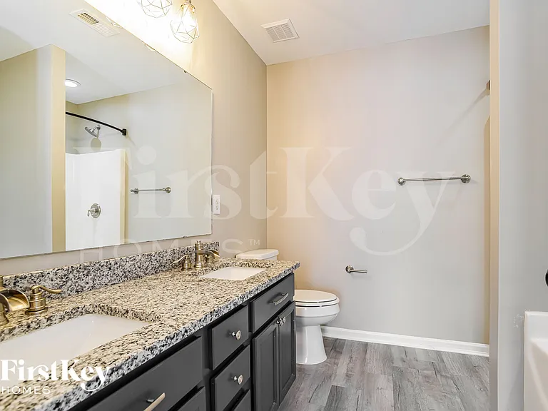 546 River View Dr — Photo 12