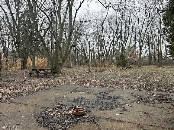 5th image of 682 Archer Rd