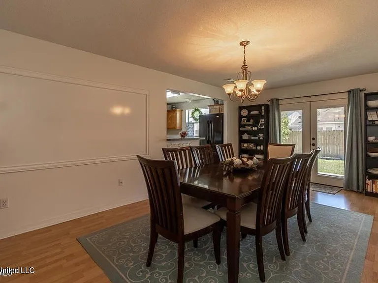 16222 Saddle Dr — Photo 17