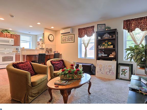 2nd image of 508 W Market St