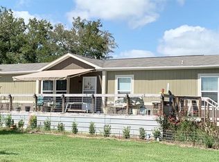 525 Fairway Dr, Angleton, TX 77515