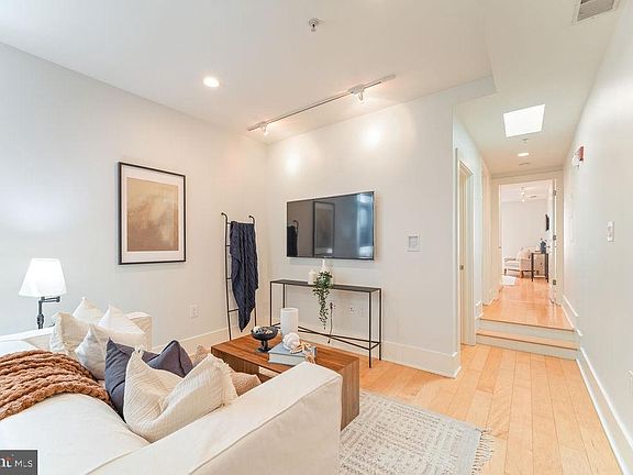 4th image of 2818 Connecticut Ave NW APT 14