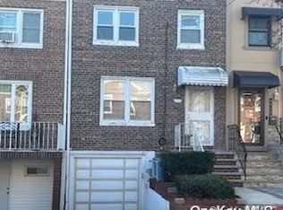 8970 220th St, Queens Village, NY 11427