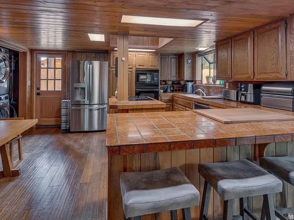 1858 Narragansett Cir, South Lake Tahoe, CA 96150