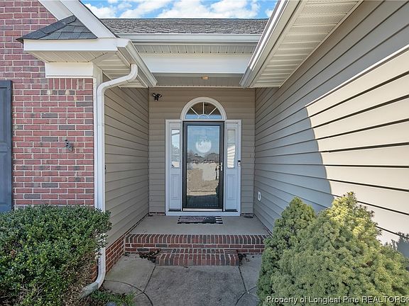 4th image of 158 Chamberlin Blvd