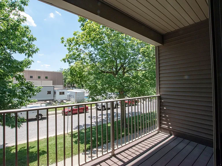408 S Prairie St — Photo 20