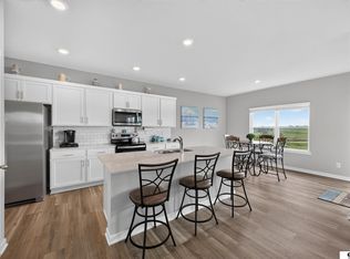 17675 Rose Lane Rd, Omaha, NE 68136