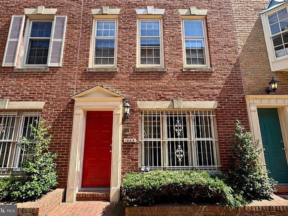 2nd image of 1664 Euclid St NW APT B