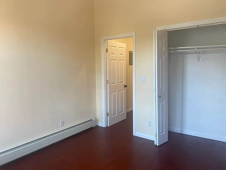 544 Franklin Ave #3 — Photo 8