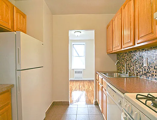 Rented by SW Queens Mezzanine | media 10