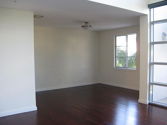 3rd image of 365 SE 6th Avenue #S-307