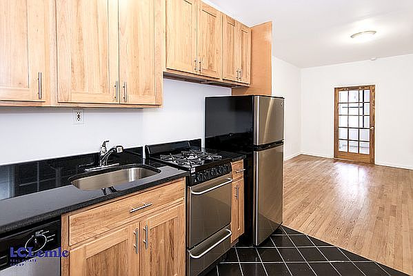 1st image of 215 E 88th St APT 5D