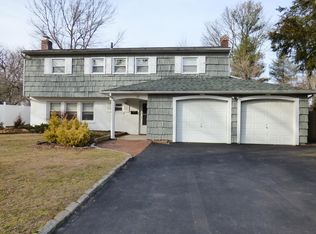 55 Shirley Ct, Commack, NY 11725