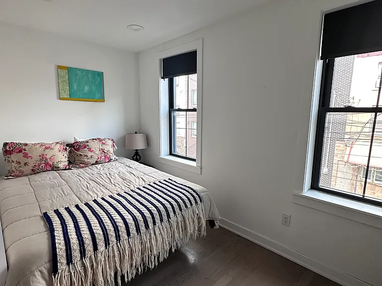 2034 E Hazzard St — Photo 7