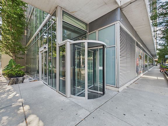 3rd image of 1720 S Michigan Ave APT 704