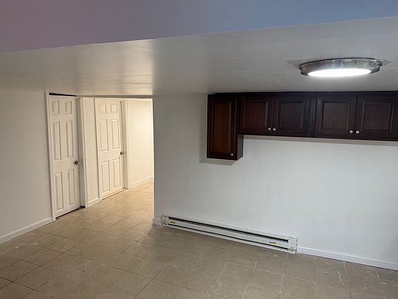2nd image of 136 Fairview Blvd #B