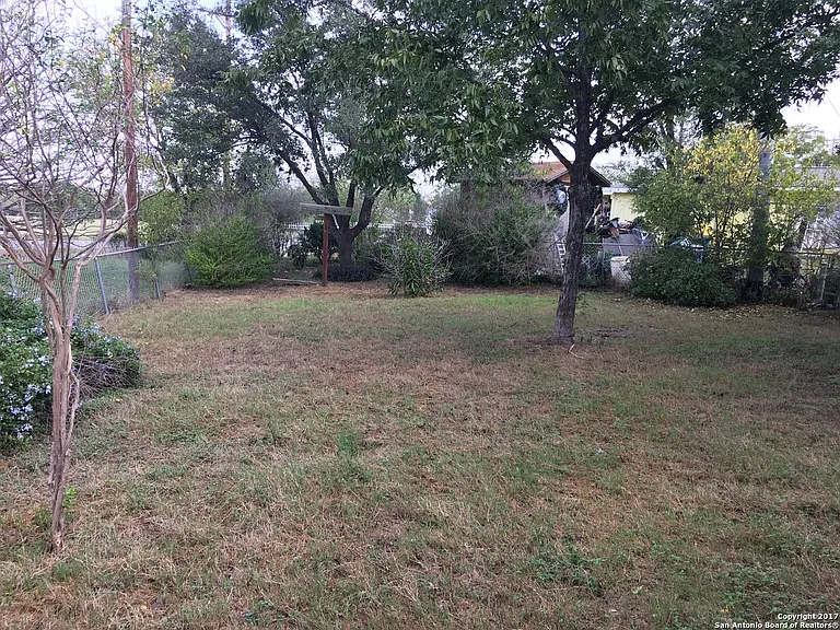 9302 La Ronda Dr — Photo 5