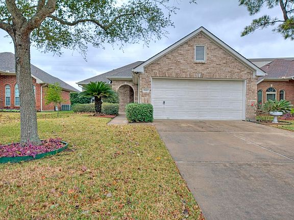 2nd image of 946 Peach Blossom Dr