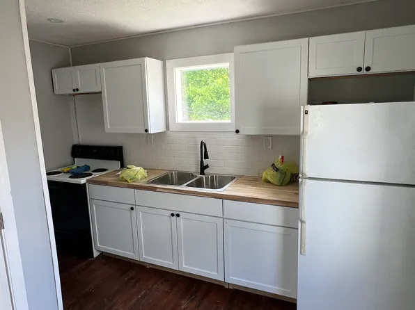 132 S Park Ave, Jasonville, IN 47438