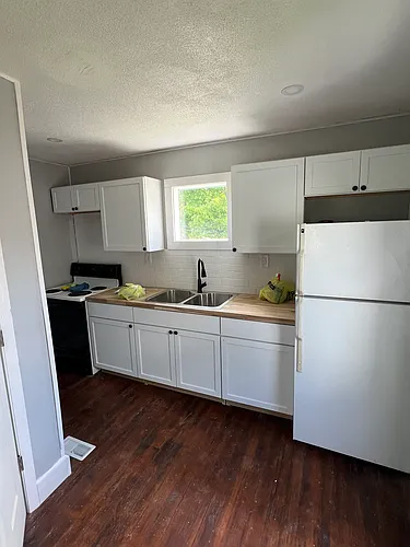 132 S Park Ave Photo 1