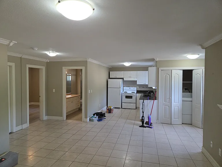 9033 Mona Ave #BASEMENT — Photo 1