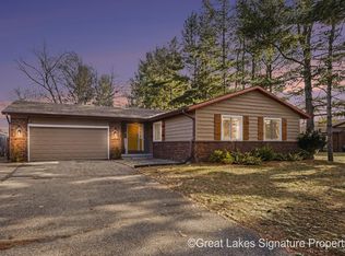 7528 Pinegrove Dr, Jenison, MI