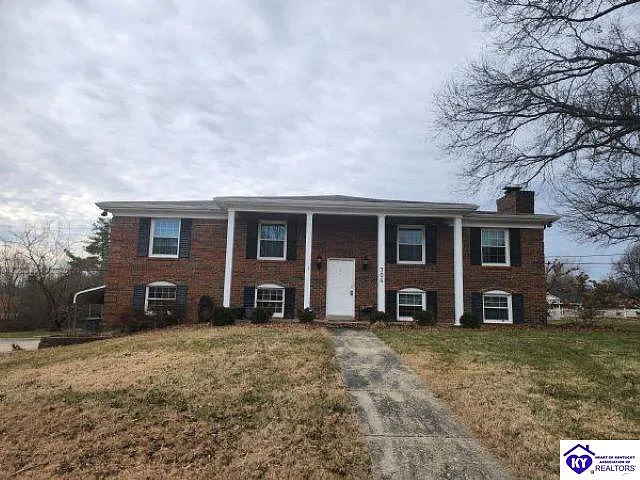 704 Grant Cir photo 1
