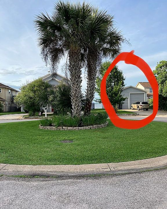 1st image of 16423 Clear Water Cir