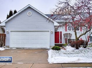 650 Hill St, Sycamore, IL 60178