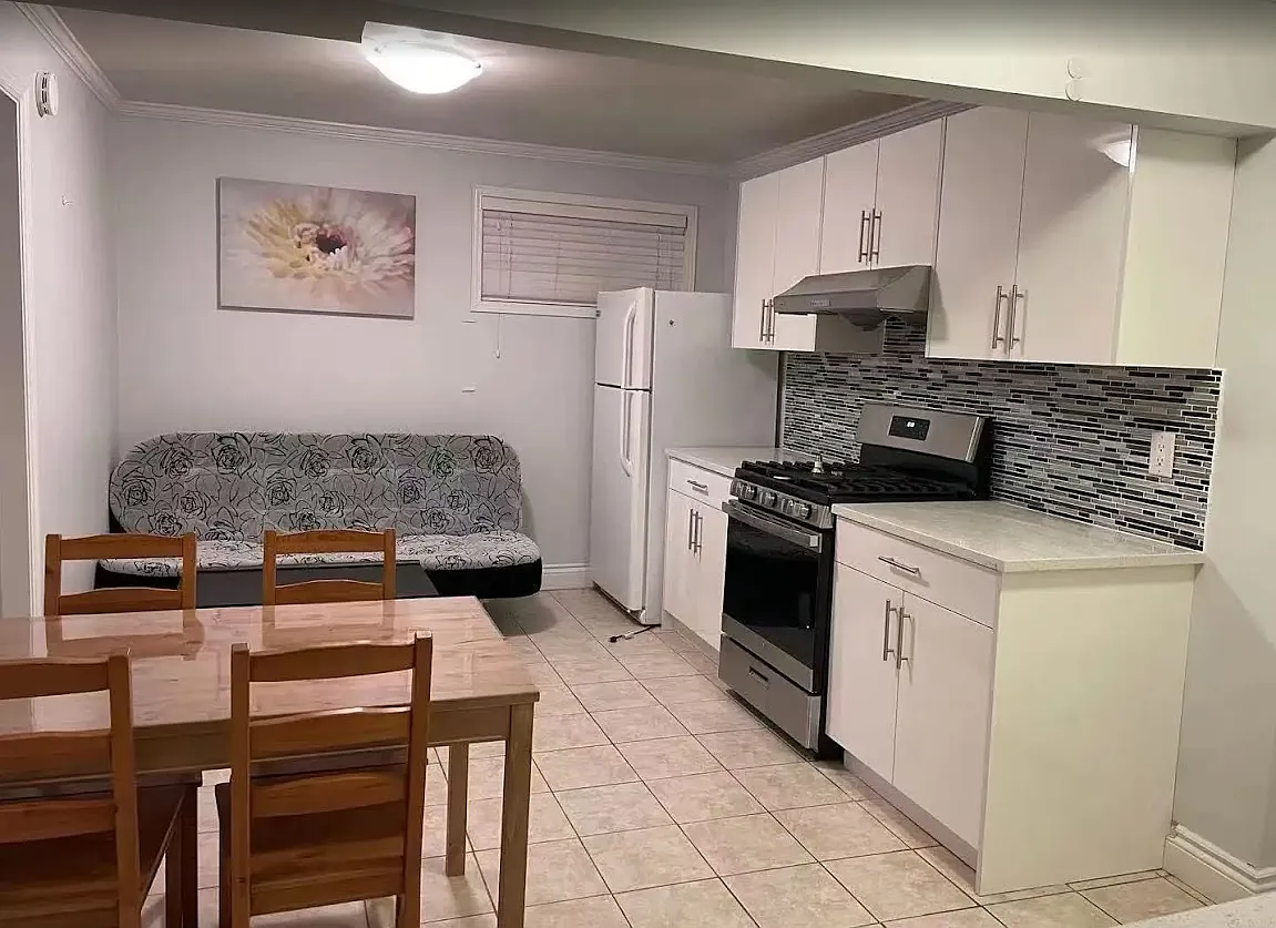 2 bed, 600 sqft, $2,200 — Photo 4