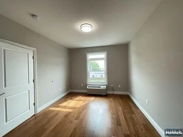 116 Essex St — Photo 4