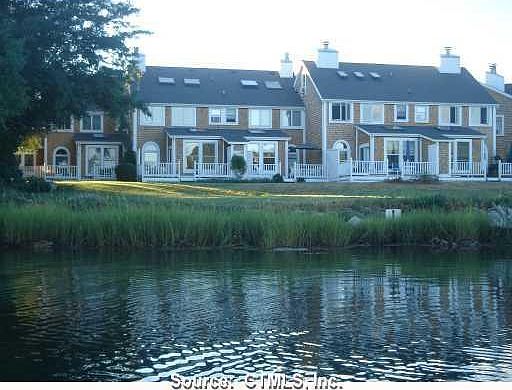 1st image of 40 Cove Side Lane #40