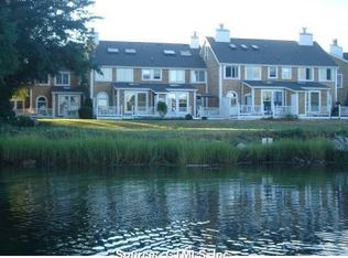 40 Cove Side Ln UNIT 40, Stonington, CT 06378