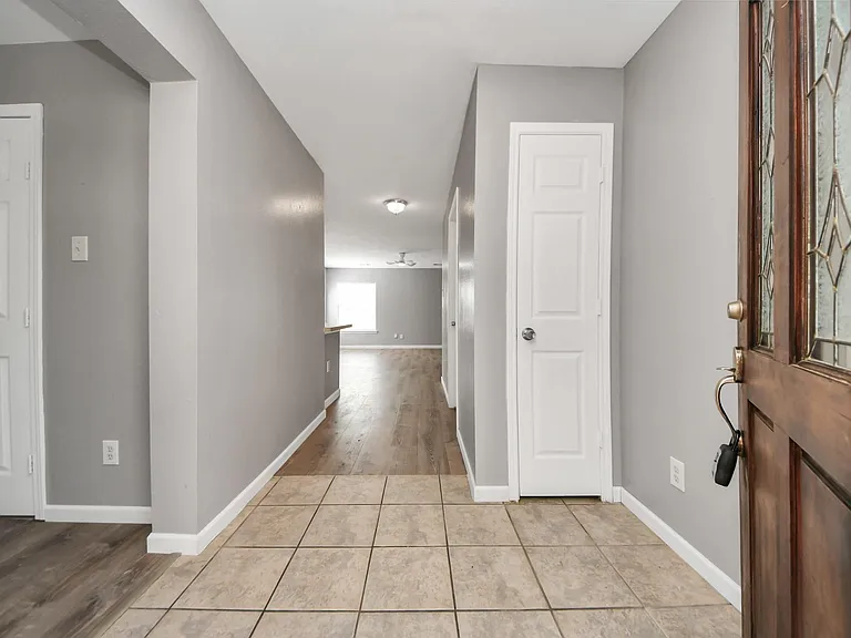 14707 Country Rose Ln — Photo 2